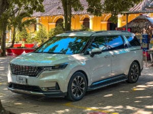 thuê xe carniva đi chùa bà châu đốc