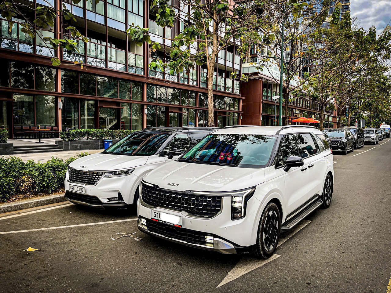 CHO THUÊ XE CARNIVAL CITY NỘI THÀNH